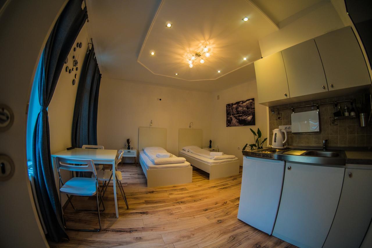 Apartments Pia Subotica Extérieur photo